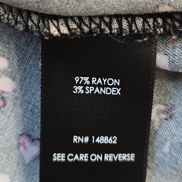 630-16 Torrid 2 Cami top & Capri pants Abstract Ditsy 2 pc SET Size 1 (16/18) - Picture 8 of 11